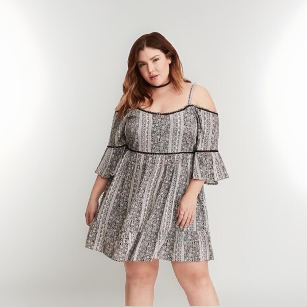 NWT Torrid Mixed Print Off Shoulder Bell Challis Dress Plus Size 1XL